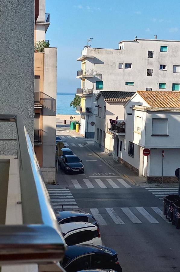 Apartament Edifici Simbat A 150M De La Platja Daire Palamós Dış mekan fotoğraf